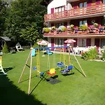 Haus Valesia Apartment